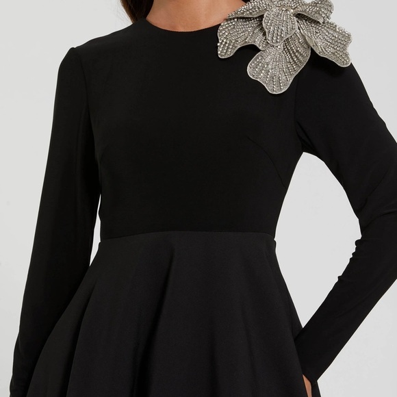 Mac Duggal Elegant Black Evening Gown Crystal Flower Dress ballgown 11832 - Picture 4 of 7